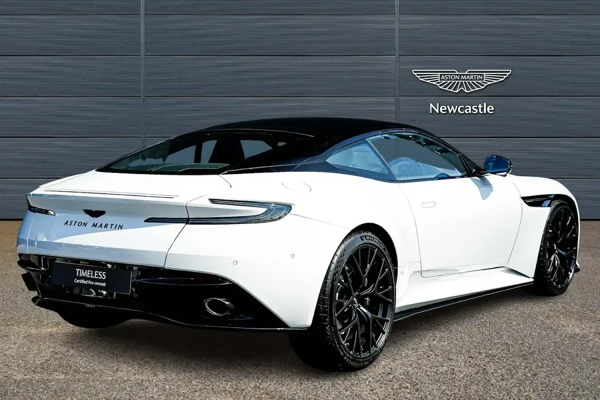 New Aston Martin V8 680 HP (500 kW) 2026 White Coupe