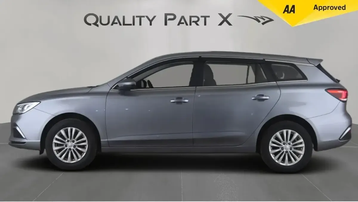 Used MG MG5 EV Excite 114 kW (156 HP) 2021 Silver Estate