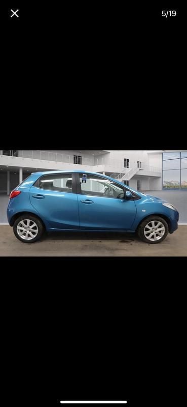 Used Mazda 2 102 HP (75 kW) 2012 Blue Hatchback