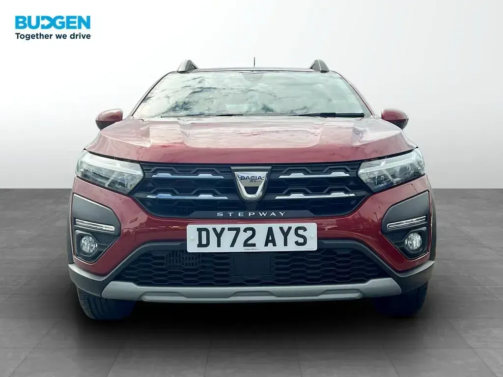 Used Dacia Sandero Comfort 90 HP (66 kW) 2022 Red Hatchback