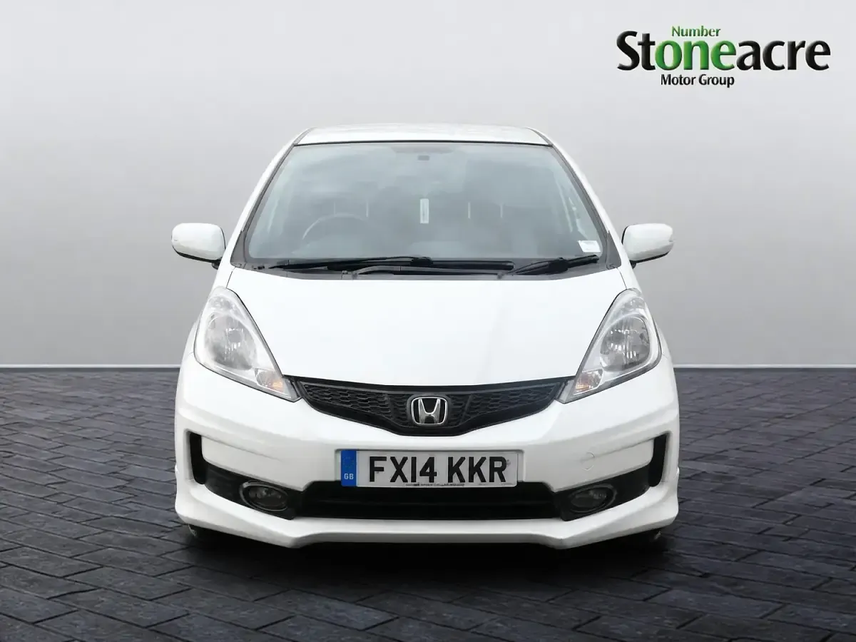 Used Honda Jazz SI 99 HP (72 kW) 2014 White Hatchback