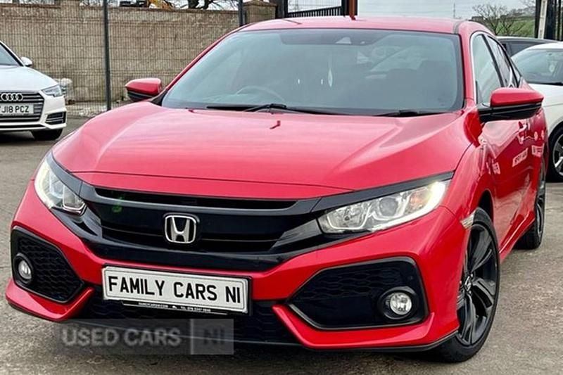Used Honda Civic SR 126 HP (92 kW) 2019 Red Hatchback