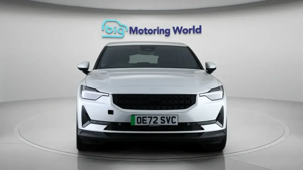 Begagnad Polestar 2 Standard Range Single Motor 169 kW (231 HK) 2022 Vit Halvkombi