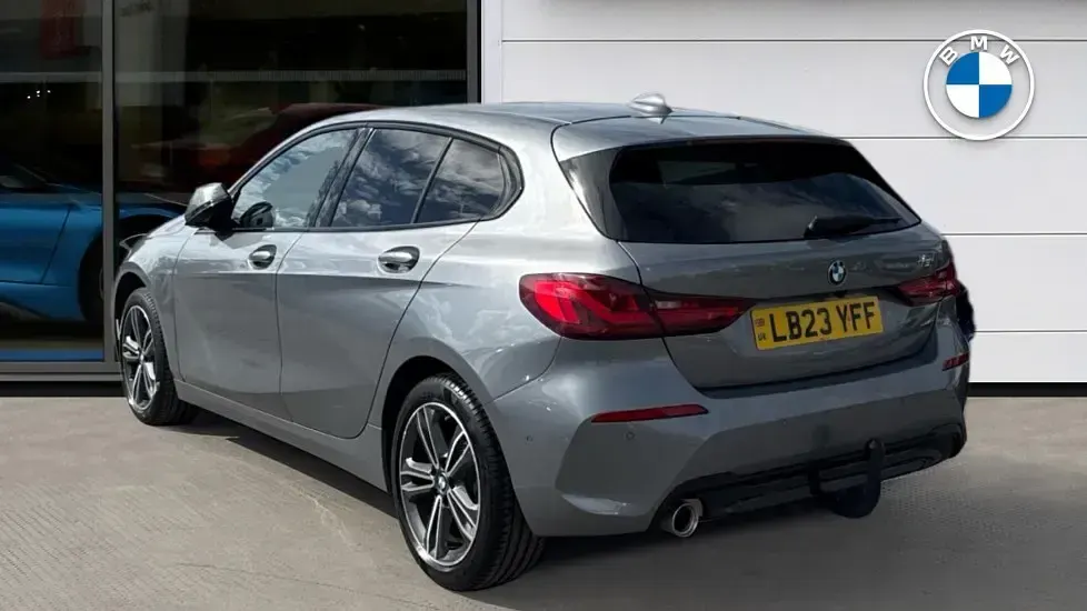 Used BMW 118 Sport Line 134 HP (98 kW) 2023 Grey Hatchback
