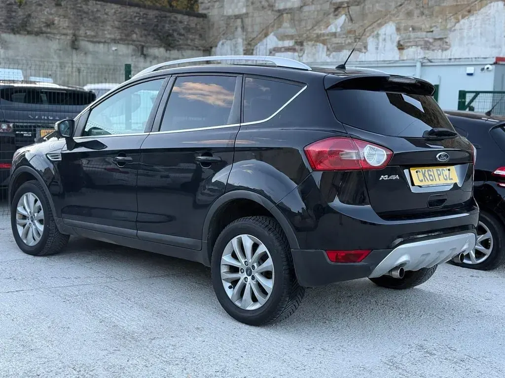 Used Ford Kuga Titanium 163 HP (119 kW) 2011 Black SUV