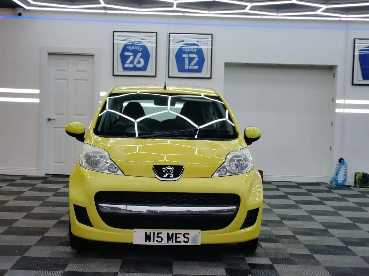 Used Peugeot 107 68 HP (50 kW) 2009 Yellow Hatchback