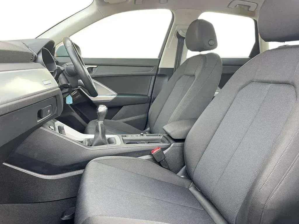 Used Audi Q3 Design 150 HP (110 kW) 2022 Silver SUV