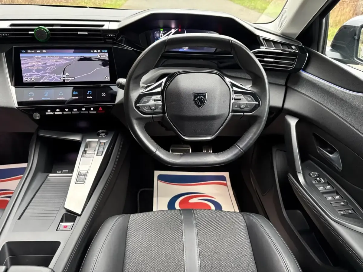 Gebraucht Peugeot 308 Allure Premium 2022 Grün Kleinwagen
