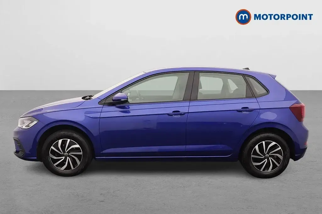 Begagnad VW Polo Life 2024 Blå Halvkombi
