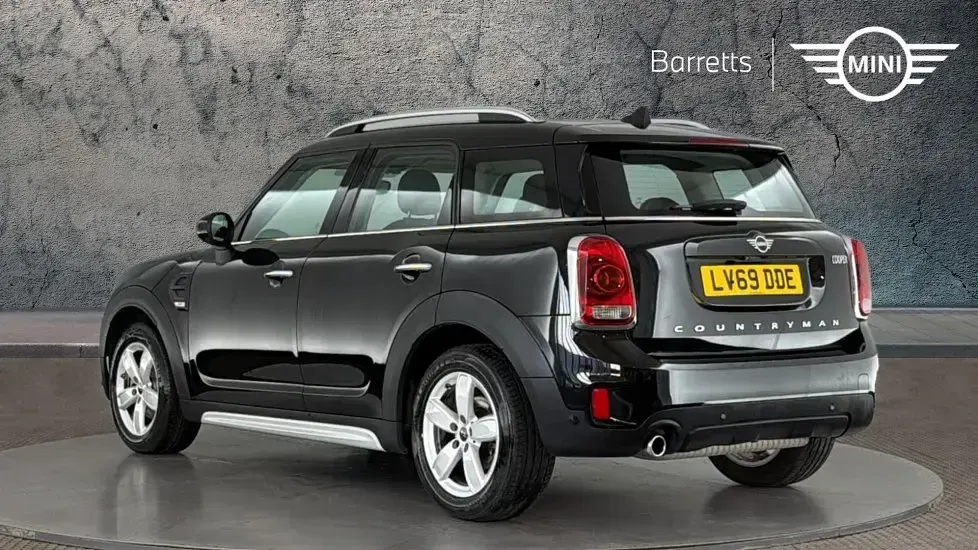 Used Mini Cooper Countryman Classic 134 HP (98 kW) 2019 Black SUV
