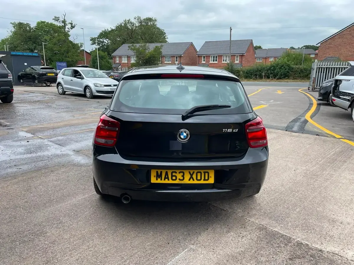 Used BMW 116 Sport Line 2013 Black Hatchback