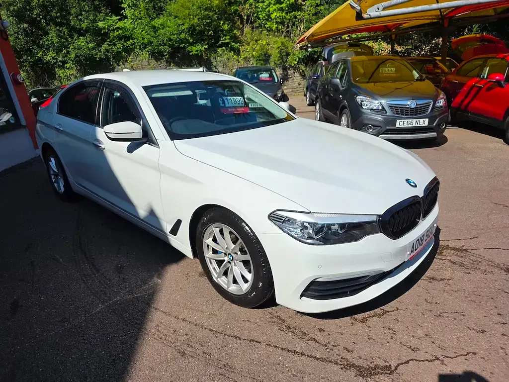 Used BMW 520 Sport Line 190 HP (139 kW) 2018 White Sedan