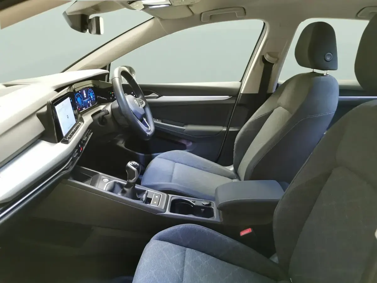 Used VW Golf VIII Life 2022 White Hatchback