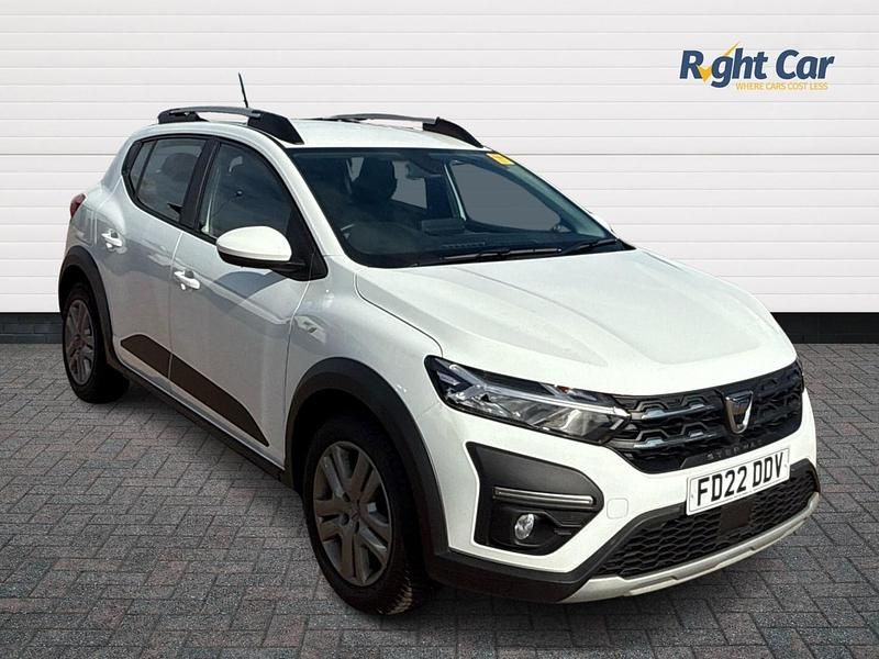 White Used 2022 Dacia Sandero Comfort Hatchback | £9,489 (Fair price) - Image 1/4