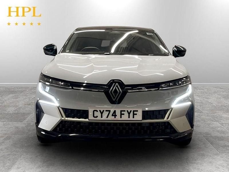 Used Renault Megane E-Tech Iconic 161 kW (220 HP) 2024 Grey Hatchback