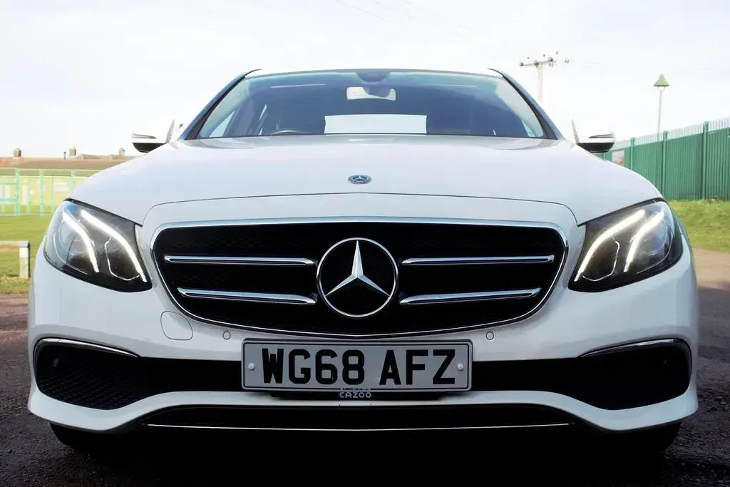 Used Mercedes E220 SE 194 HP (142 kW) 2018 White Sedan