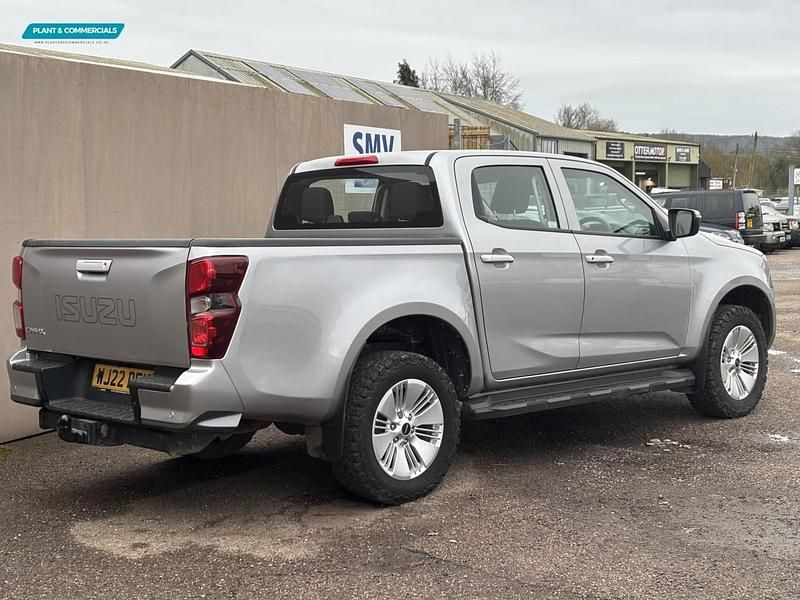 Used Isuzu Pick up 164 HP (120 kW) 2022 Silver Pickup