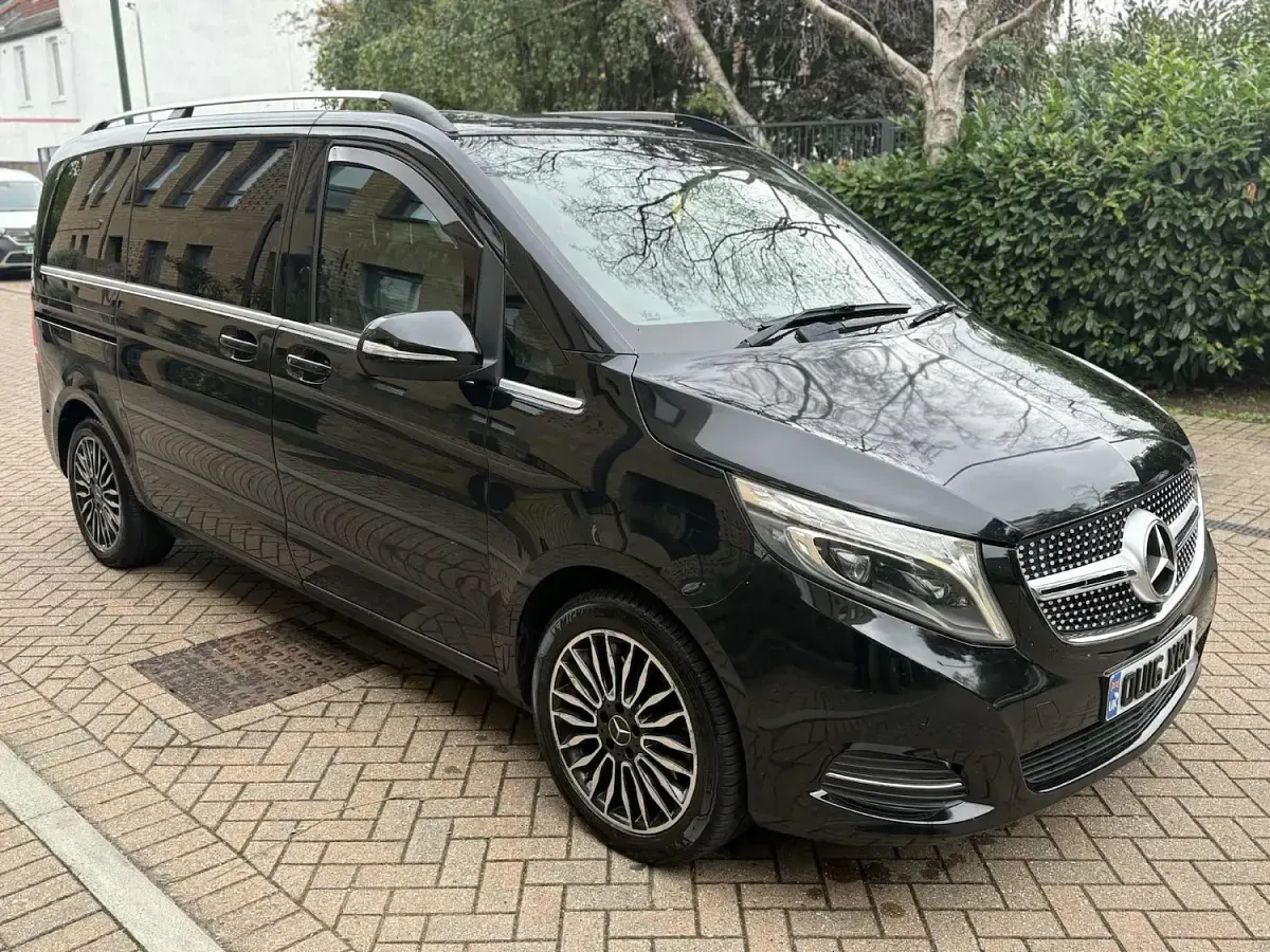 Used Mercedes V220 163 HP (119 kW) 2016 Black MPV