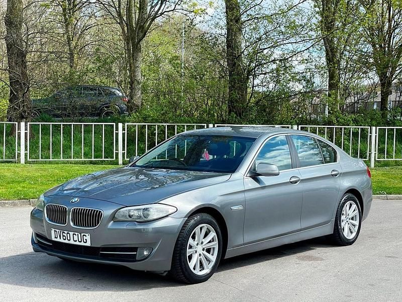 Begagnad BMW 520 Impressive 2010 Grå Sedan