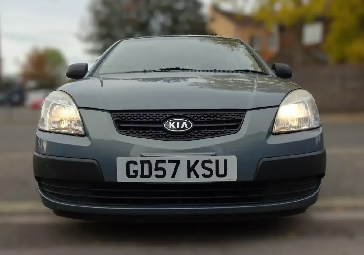 Used Kia Rio 97 HP (71 kW) 2008 Grey Hatchback