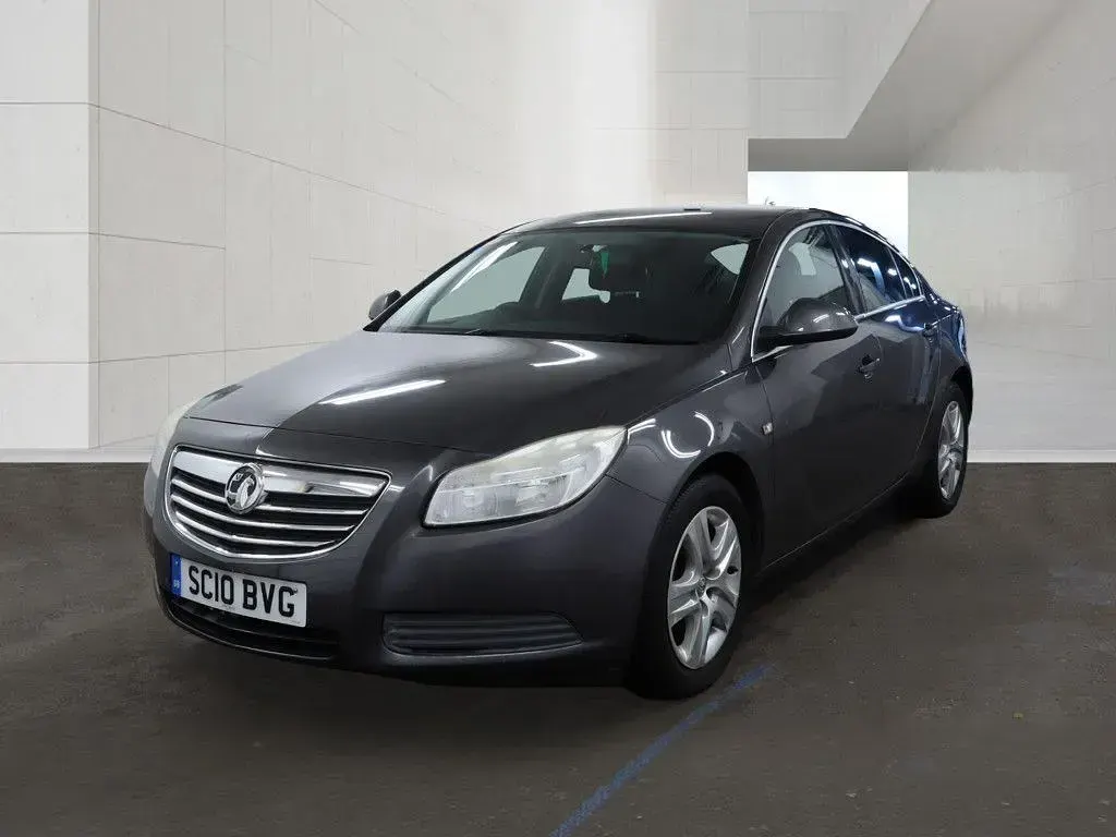 Second-hand Vauxhall Insignia 140 CP (102 kW) 2010 Gri Hatchback