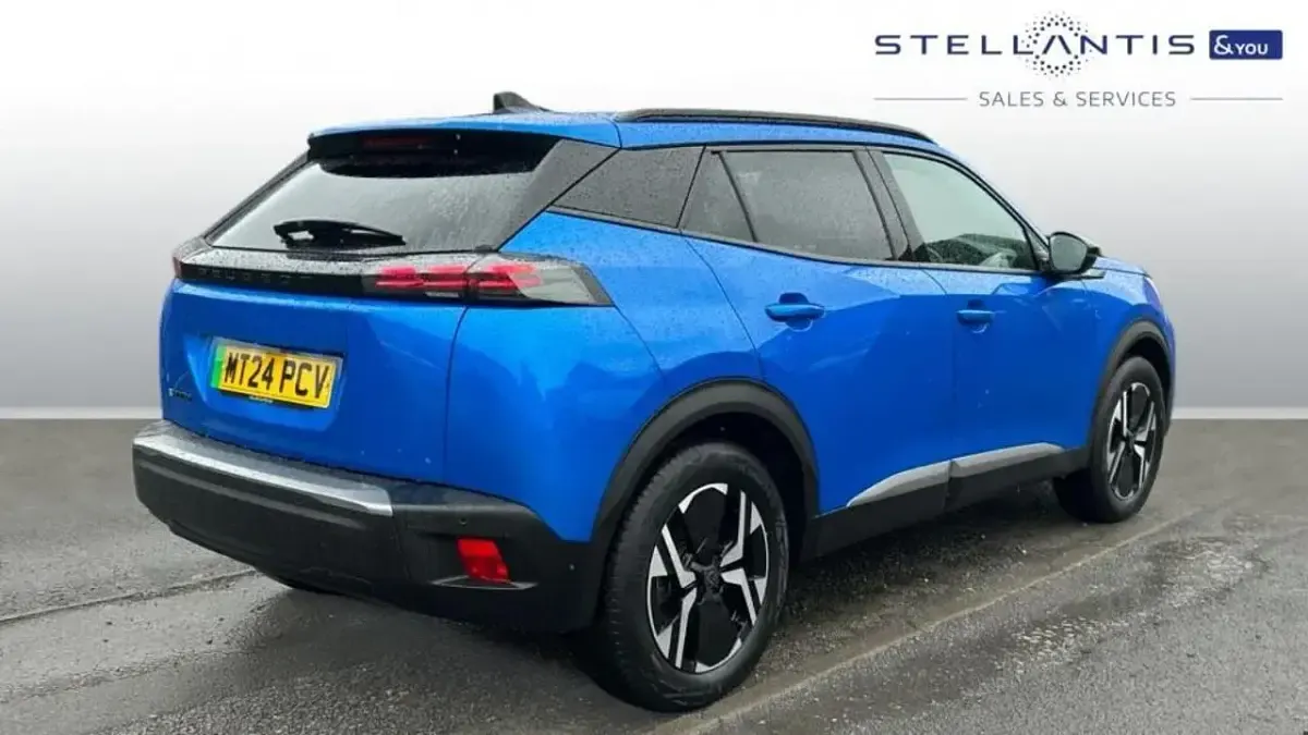 Used Peugeot e-2008 Allure 98 kW (134 HP) 2024 Blue SUV