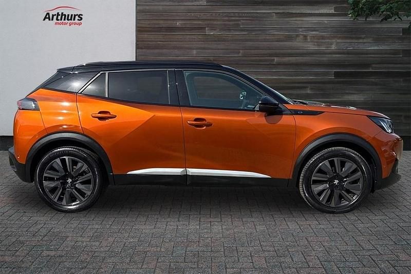 Used Peugeot 2008 Premium 100 kW (136 HP) 2022 SUV