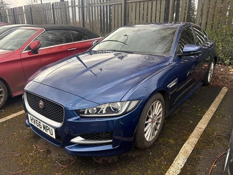 Used Jaguar XE R-Sport 180 HP (132 kW) 2016 Blue Sedan