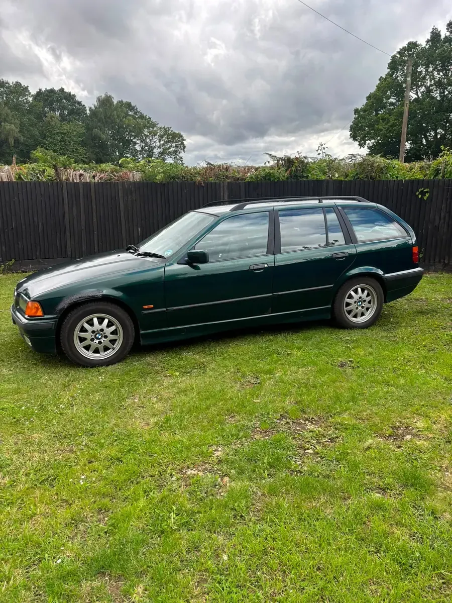 Used BMW 325 1998 Green Estate