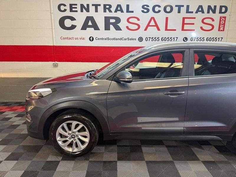 Used Hyundai Tucson SE 136 HP (100 kW) 2018 Grey SUV