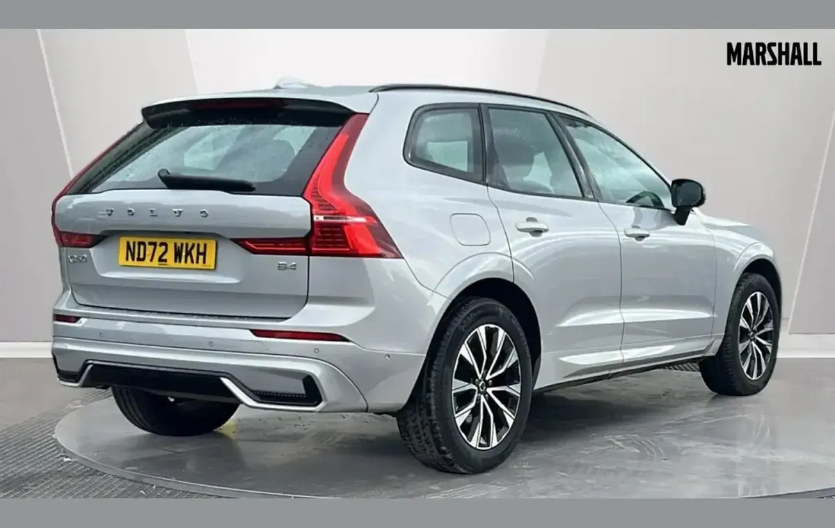 Used Volvo XC60 Plus 197 HP (144 kW) 2022 Silver SUV