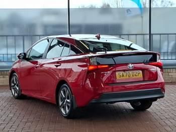 Used Toyota Prius Business Edition 122 HP (89 kW) 2020 Red Hatchback