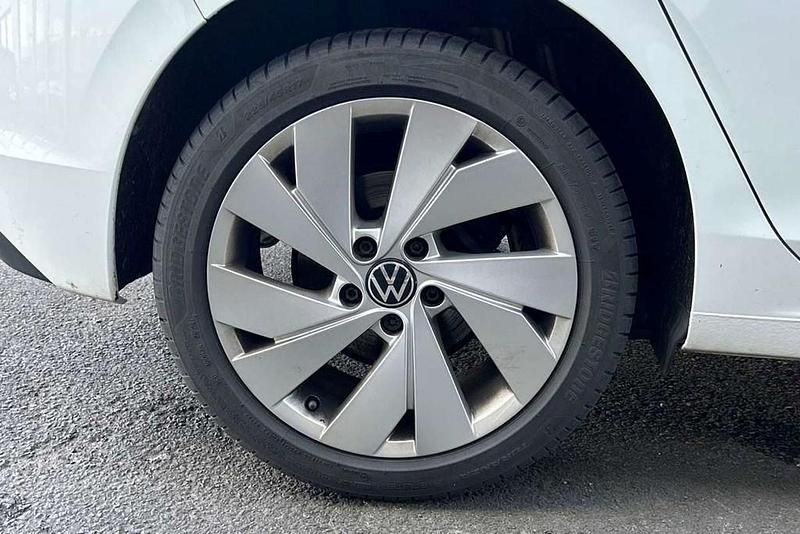 Used VW Golf VII Style 2020 White Hatchback