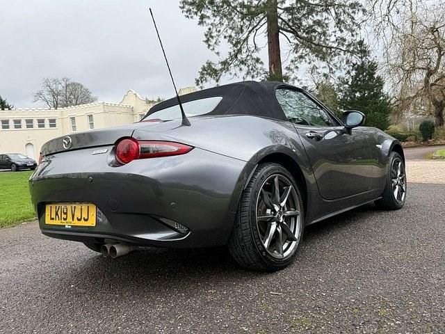 Begagnad Mazda MX5 Inclusive 184 HK (135 kW) 2019 Grå Cab