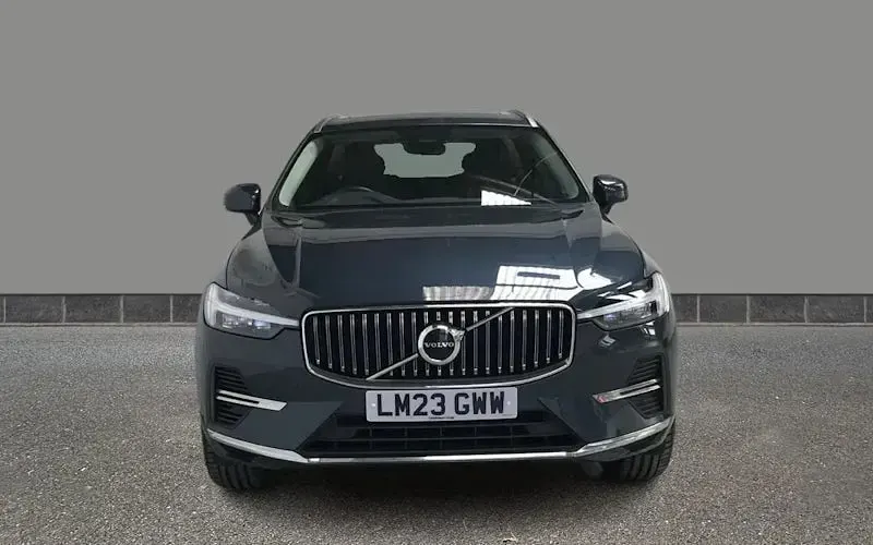 Used Volvo XC60 Core 349 HP (256 kW) 2022 Blue SUV