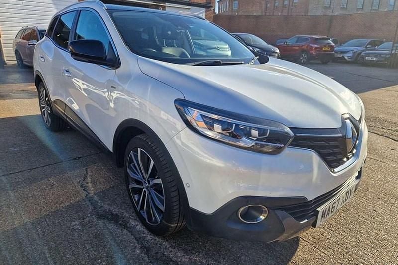 White Used 2017 Renault Kadjar Signature S SUV | £7,495 (A bit pricey) - Image 1/1