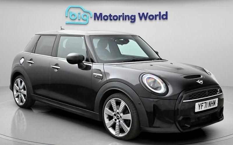 Used Mini Cooper S Exclusive 178 HP (130 kW) 2022 Black Hatchback