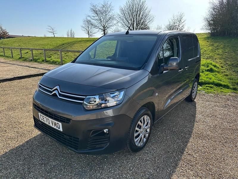 Used Citroën Berlingo 100 HP (73 kW) 2020 Grey MPV