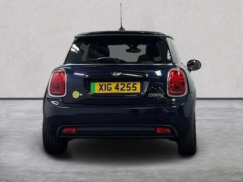 Usado Mini Cooper SE Hatch 135 kW (184 CV) 2023 Azul Utilitario