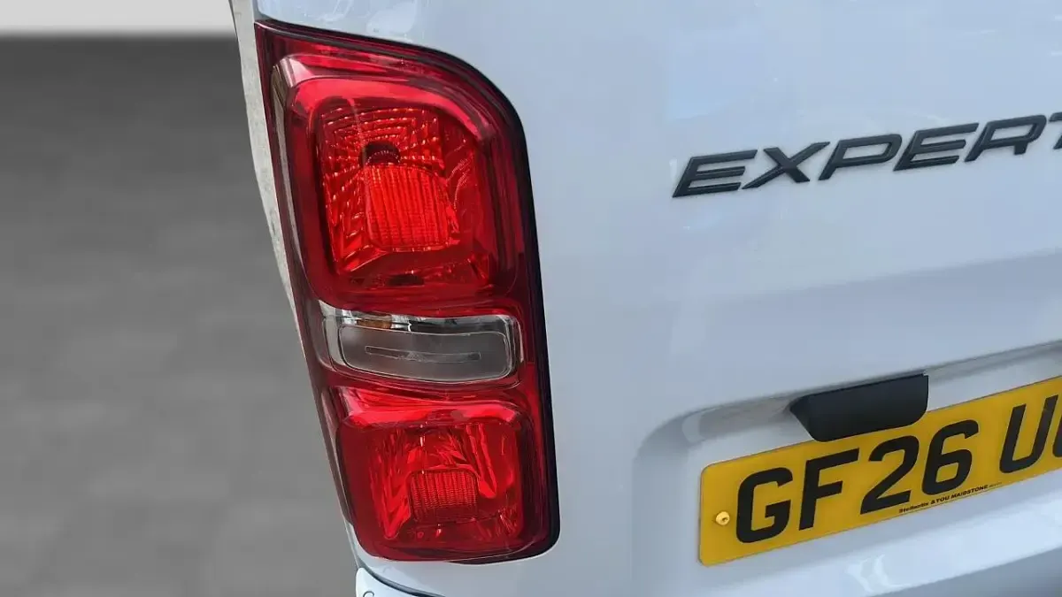 New Peugeot Expert 143 HP (105 kW) 2026 White Van