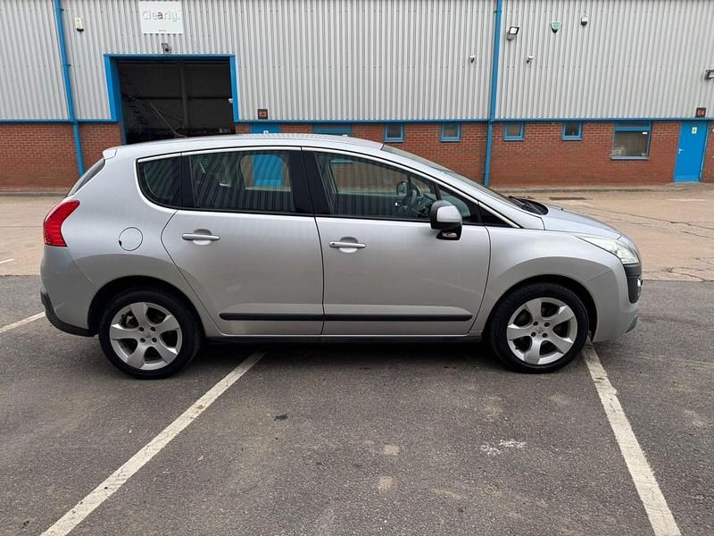 Used Peugeot 3008 Sport 110 HP (80 kW) 2010 Silver Hatchback