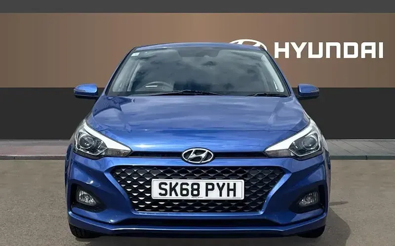 Used Hyundai i20 Premium 84 HP (61 kW) 2020 Hatchback