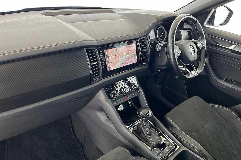 Used Skoda Kodiaq SportLine 200 HP (147 kW) 2022 Black magic pearl effect SUV