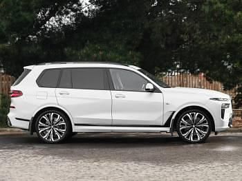 New BMW X7 M Sport 381 HP (280 kW) 2025 White SUV