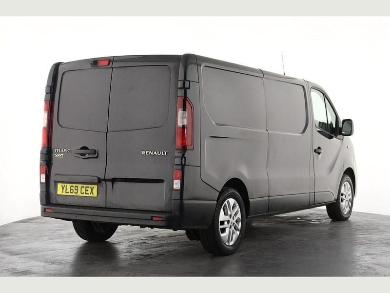 Used Renault Trafic 2019 Black MPV
