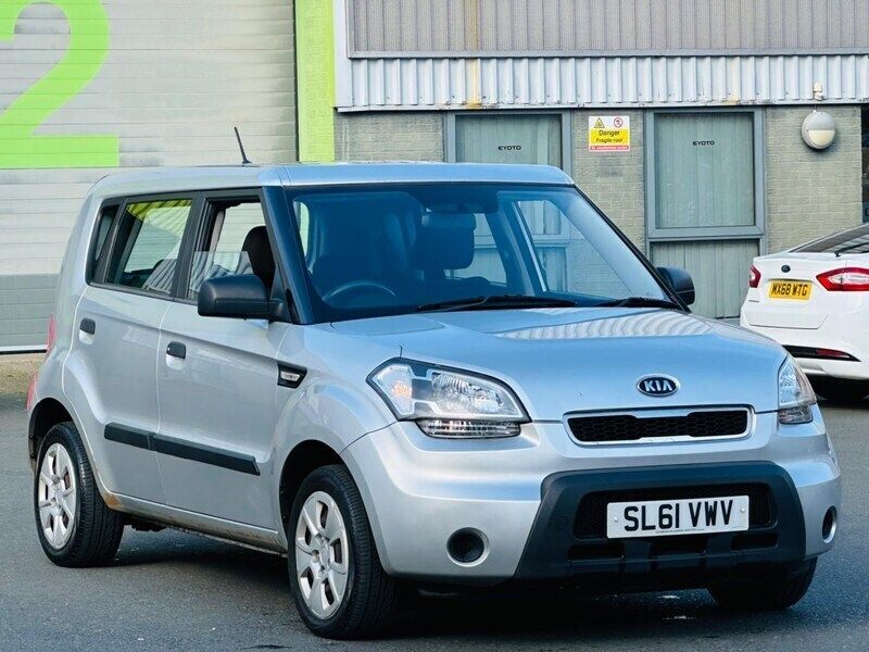 Silver Used 2011 Kia Soul 4 SUV | £1,999 (Super price) - Image 1/3
