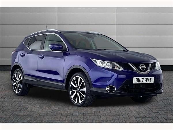 Ink blue Used 2017 Nissan Qashqai Tekna SUV | £12,995 (Good price) - Image 1/3