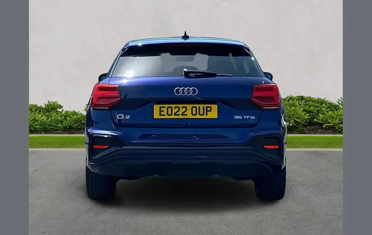 Used Audi Q2 Black Edition 150 HP (110 kW) 2022 Blue SUV