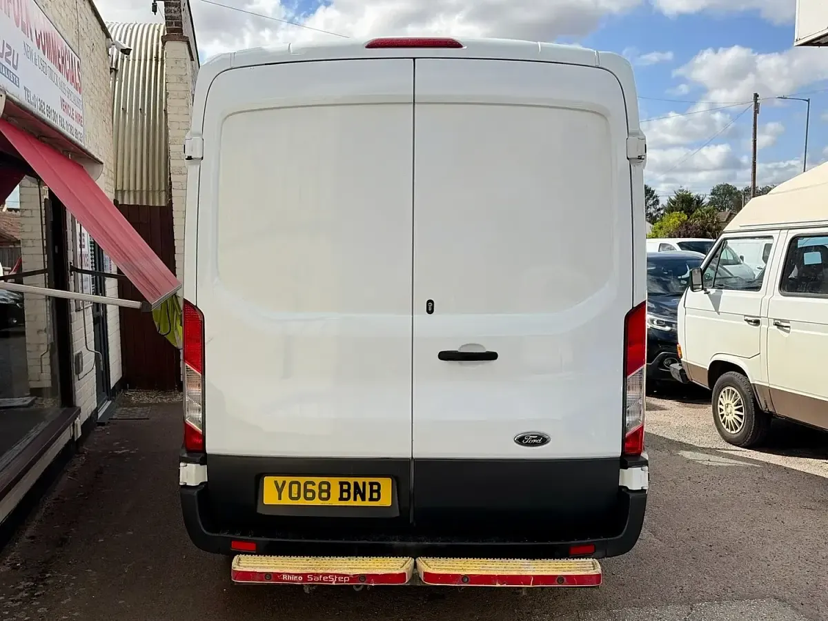 Used Ford Transit 130 HP (95 kW) 2018 White Van