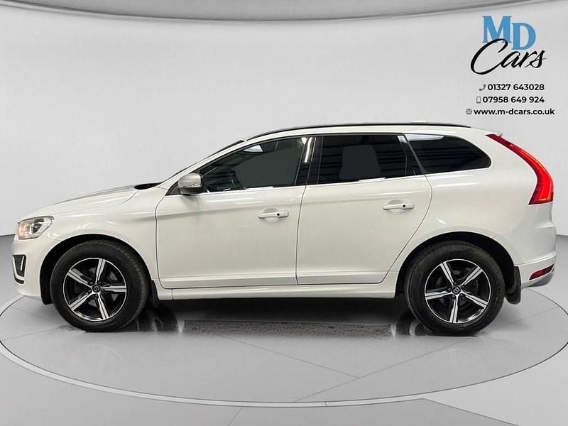 Used Volvo XC60 R-Design 2017 White SUV